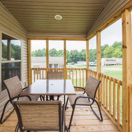 Plymouth Rock Camping Resort Deluxe Cottage Elkhart Lake Exterior photo
